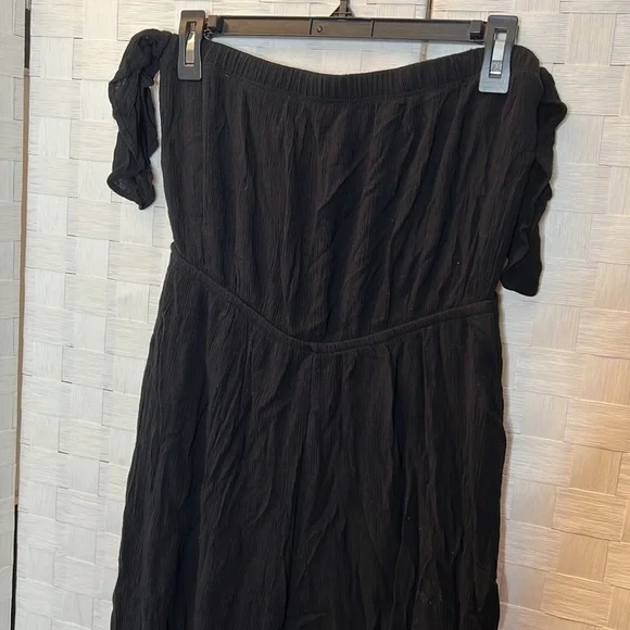 𝅺cure Charlotte russe Black Capri Jumper SZ L - Picture 2 of 3